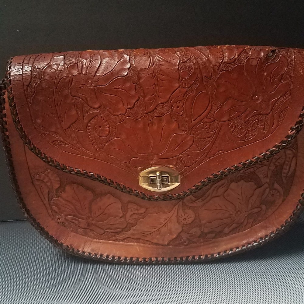 Vtg hand tooled leather purse Mexico camel cognac master craftsman front back